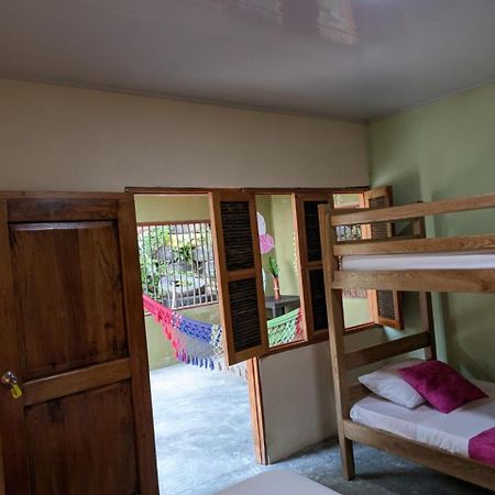 Sierra Kay Hostel Guachaca Eksteriør bilde